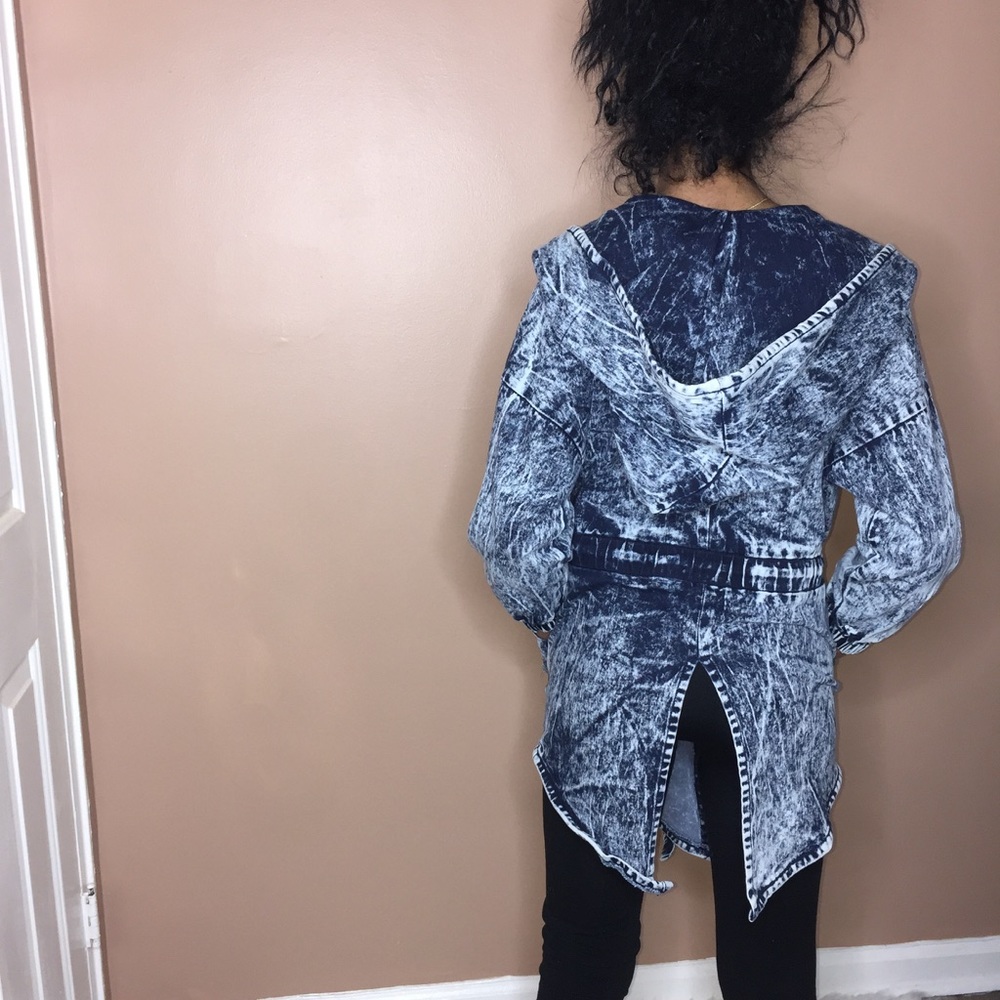 Acid wash jean jacket - Picture 3 of 4